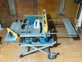 Sierra de mesa Makita