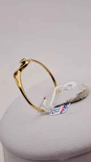 Anillo Oro 18k con diamante