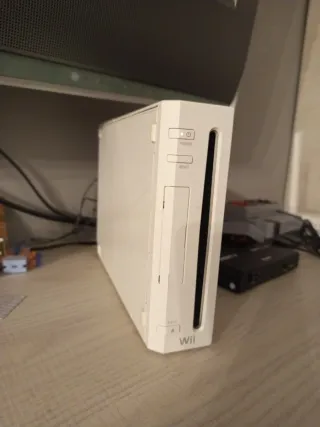 Nintendo Wii con 4 mandos