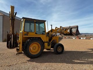 Retroexcavadora New Holland Mixta