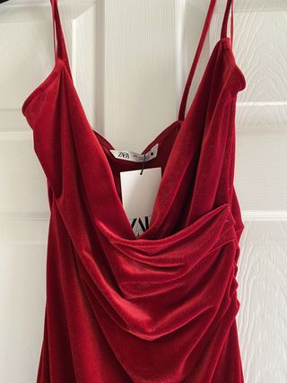 Vestido terciopelo lencero rojo burdeos Zara