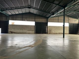 NAVE INDUSTRIAL EN ALQUILER  700 metros