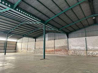 NAVE INDUSTRIAL EN ALQUILER  700 metros
