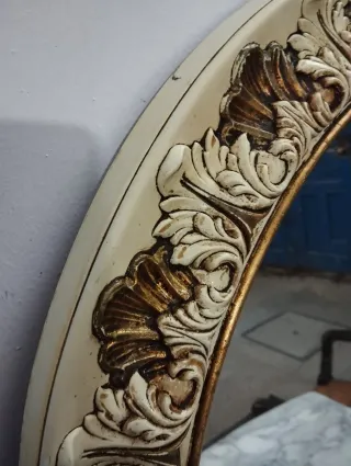 Espejo Redondo Antiguo Beige y Dorado