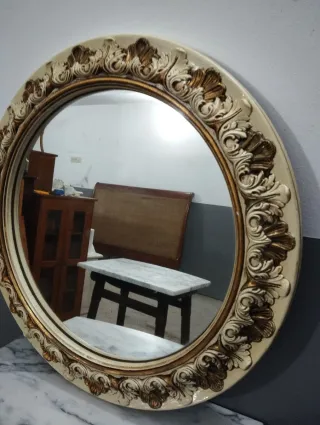 Espejo Redondo Antiguo Beige y Dorado