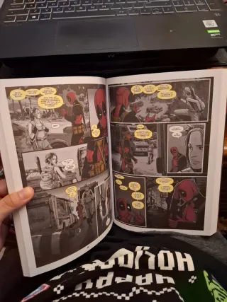 Comics de Venom y Deadpool