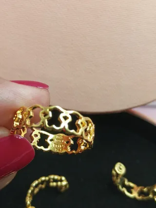 Anillo y Pendientes Tous dorado y plateado.