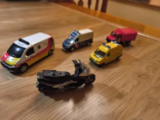 Lote de 5 vehículos de juguete