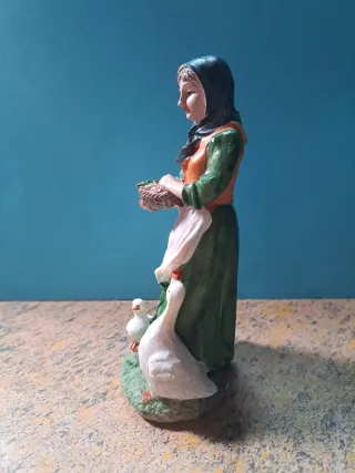 Figura Belén Mujer con Patos