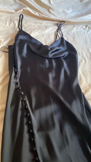 Vestido lencero midi raso satinado botones Zara