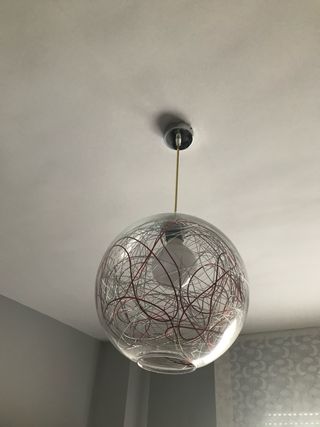Lámpara colgante esférica con hilos