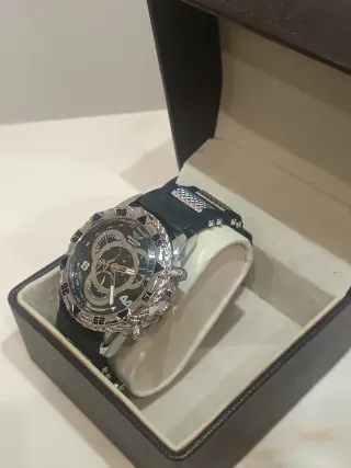 Reloj Negro y Plateado