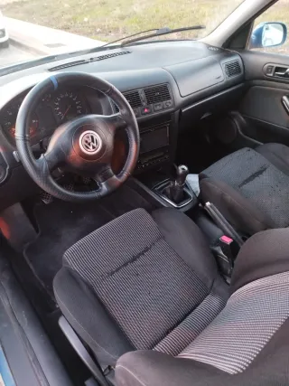 Volkswagen Golf 2003