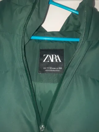 Abrigo Zara niño verde talla 152 11-12 años