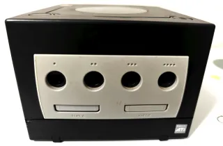Nintendo GameCube PAL + 2 Mandos Negros