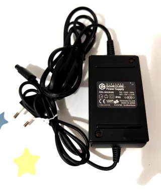 Nintendo GameCube PAL + 2 Mandos Negros