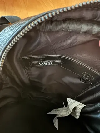 Bolso bandolera Zara negro