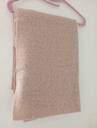 Braga cuello rosa y beige