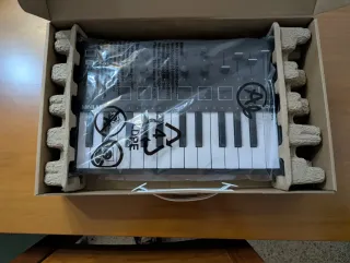 Controlador MIDI Arturia Minilab 3