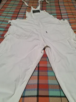 Mono Levi's Blanco etiqueta negra