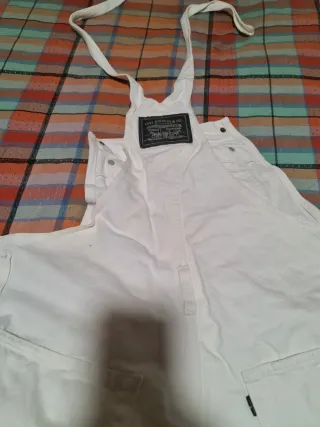 Mono Levi's Blanco etiqueta negra