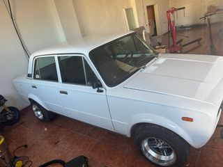 SEAT 124 1996