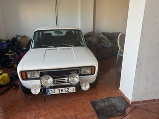 SEAT 124 1996
