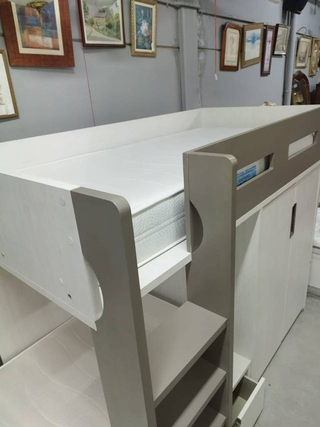 LITERA CON ARMARIO MODERNA