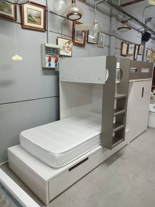 LITERA CON ARMARIO MODERNA