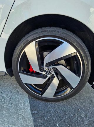 Volkswagen Golf 2021