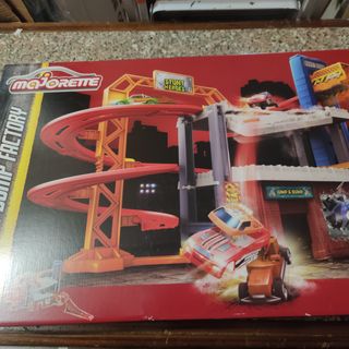 garage multipiano Majorette Stunt Heroes Crash Car