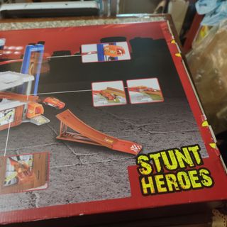 garage multipiano Majorette Stunt Heroes Crash Car