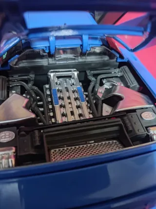 Maqueta Bugatti EB110