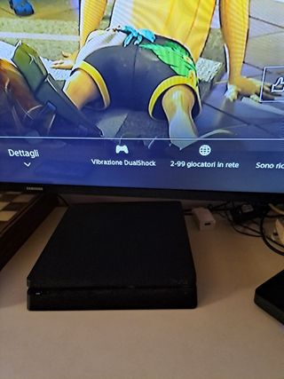 Playstation 4 500GB con dischi e controller