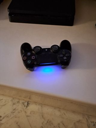 Playstation 4 500GB con dischi e controller