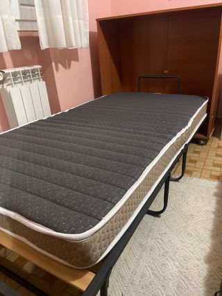 Cama portátil y plegable