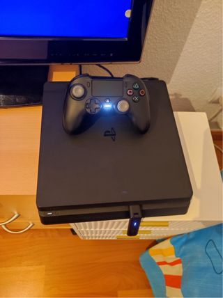 PS4 Slim 1TB + Mando Negro