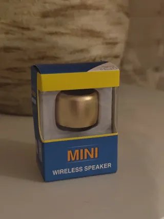 Altavoz Bluetooth Mini - Dorado y Negro