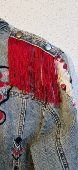 Cazadora vaquera Desigual bordada