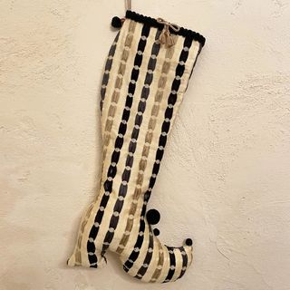 Calza di Natale decorata con nappe