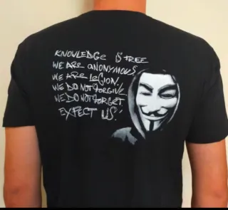 CAMISETA NEGRA - V DE VENDETTA - TALLA XL y más...