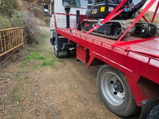 Grua portacoches bien cuidada