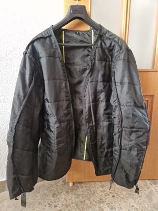 Chaqueta de moto negra