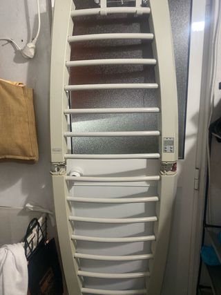 Calefactor de toallas Delonghi