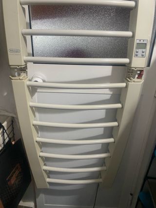 Calefactor de toallas Delonghi