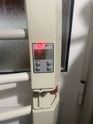 Calefactor de toallas Delonghi