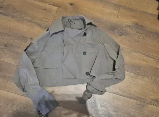 Gabardina corta beige