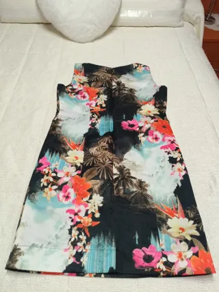 Vestido estampado tropical