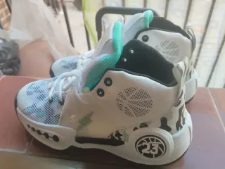 NUEVAS sin usar en su bolsa están