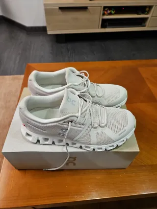 Zapatillas On Cloud 5 blanco Talla 38